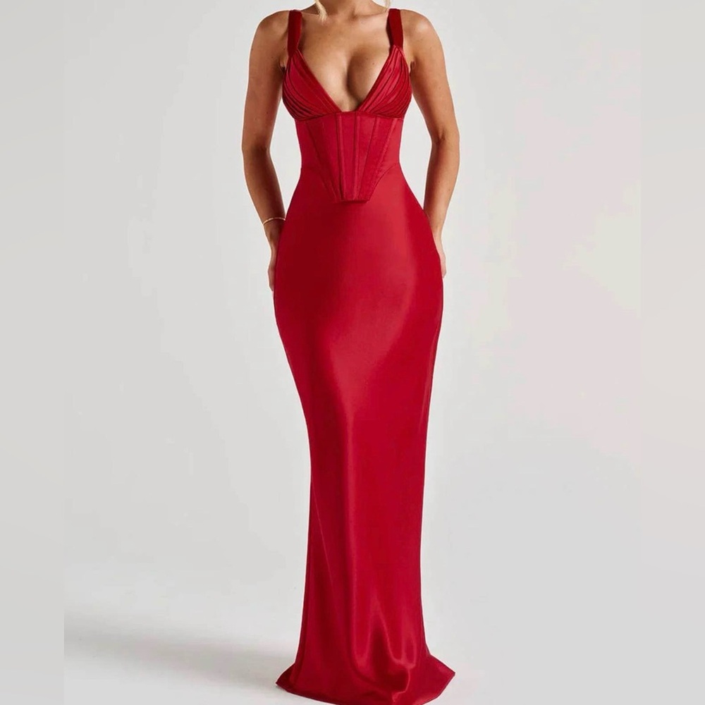 Elegant Red Evening Gown Corset Style